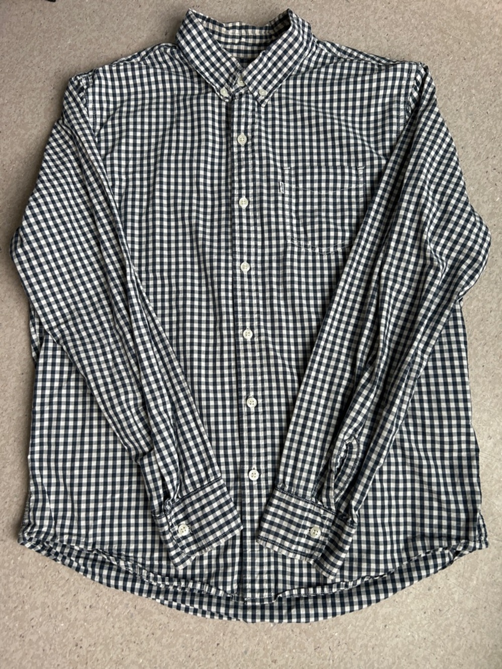 Levi's Navy and White Gingham women’s Button-Down Shirt size L